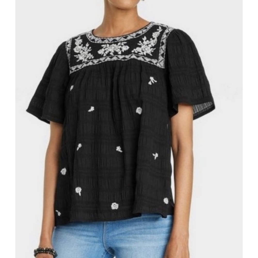 Knox Rose Floral Embroidered Boho top Black Size S